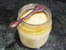 Petit pot de flan coco et sa cuill�re au chocolat