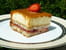 Entremets p�che, fraise, caramel