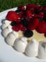 Meringue aux fruits rouges et � la cr�me p�tissi�re