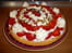 Mousses fraises-rhubarbe sur une g�noise 