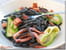 Linguines � l encre de seiche et encornets rouges 