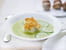 Soupe de concombre au beurre d ail et aum�ni�res d escargots