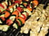 Brochettes de poulet marin� et l�gumes grill�s