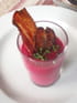 Soupe de betterave au Kiri et craquant de lard