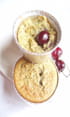 Petits g�teaux au yaourt, cerises et pistaches