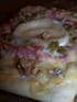 Pizzas cr�meuses aux fromages et aux noix