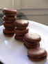 Macarons chocolat fourr�s au caf�
