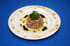 Tartare de saumon et oeufs de lump au curry tha�