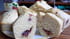 Petits cakes tout blancs � la compote de fraises