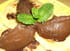 Pancakes � la banane et quenelles de mousse au chocolat