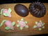 Oeufs en chocolat et sujets en p�te d amande