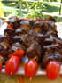 Brochettes de b�uf marin�es et ses petits l�gumes