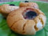 Biscuits croquants � la p�te d amande et aux m�res