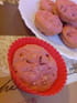 Muffin fruits rouges, pralines et pignons de pin