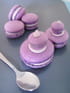 Macaron fa�on religieuse cassis-violette