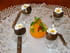 �ufs � la coque au chocolat et paniers de fruits