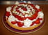 Mousses fraises-rhubarbe sur une g�noise 