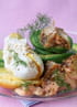 Concass�e d�avocat et oeufs mollets en salade