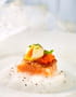 Saumon de Norv�ge fum� et son Toast de Pain de Seigle, �uf de Caille confit et Emulsion d Amandes