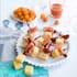 Mini-piques de gaufrettes aux tomates s�ch�es et rosette