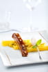 Grillade de foie gras acidul� au fruit de la passion, tartare de mangue et sorbet litchi