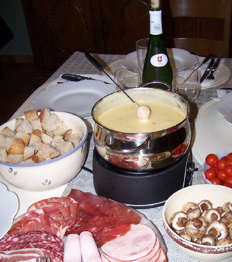Recette de Fondue au fromage authentique la recette facile