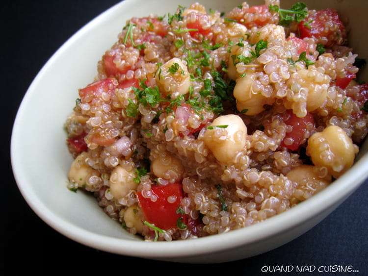 Recette de Salade de quinoa aux pois chiches et tomates la recette facile