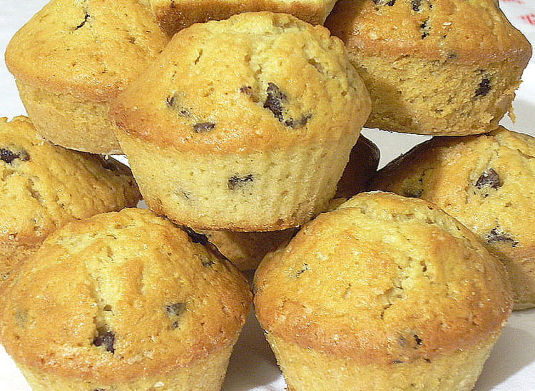 Muffins aux pépites de chocolat et cœur au chocolat au Muffins aux pépites de chocolat et cœur au chocolat au