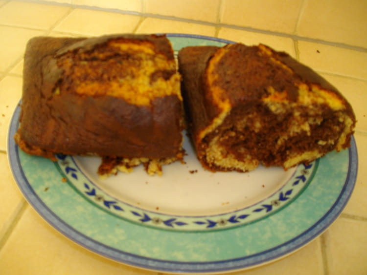 Cake marbré au chocolat et rhum : la recette facile Cake marbré au chocolat et rhum : la recette facile